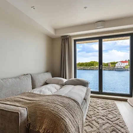 New With Ocean View In * Henningsvær
